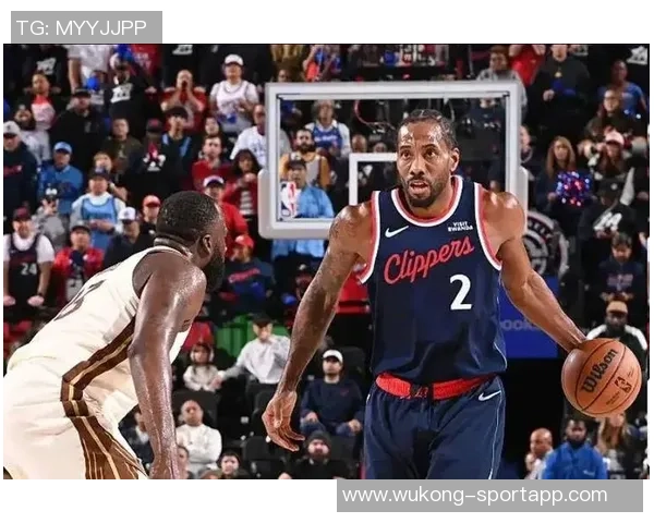 莱昂纳德末节表现低迷全场17投8中贡献20分3篮板2助攻三分球命中率50